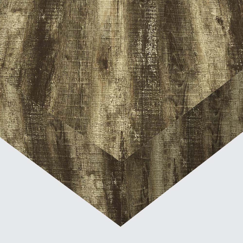 Écorce de bois foncé vieilli