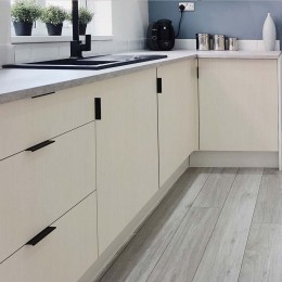 Papier adhésif imitation bois de chêne beige structuré