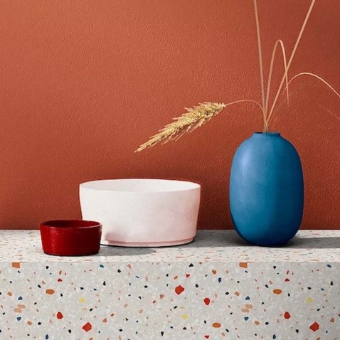 Papier peint adhésif effet terrazzo beige