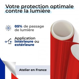 Film occultant rouge foncé brillant pour fenêtre