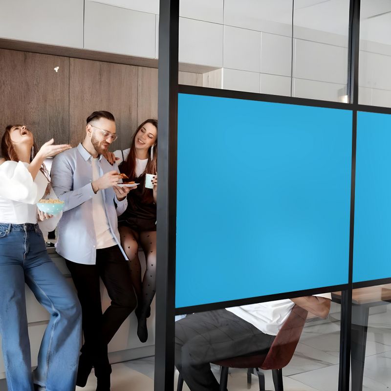 Film occultant bleu continental brillant pour fenêtre