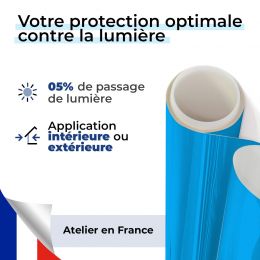 Film occultant bleu ciel brillant pour fenêtre