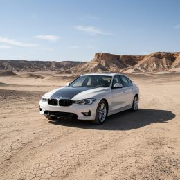 Vinyle covering gris foncé brillant pour surface plane avec colle airflow