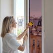 Film anti regard pour fenêtre à petit vitrage vis-à-vis proche - rouge