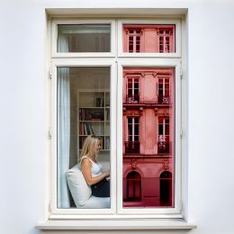 Film anti regard pour fenêtre à petit vitrage vis-à-vis proche - rouge