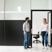Film opacifiant repositionnable noir mat pour fenêtre