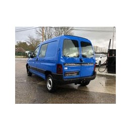 Kit film solaire Peugeot Partner (1) Utilitaire 4 portes (1996 - 2008) sans porte latérale 2 vitres latérales et 2 portes arrières